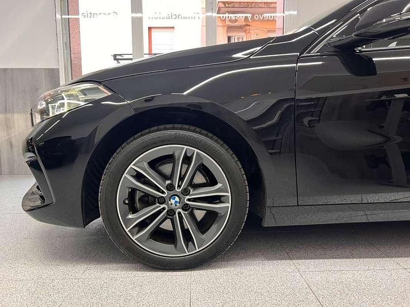 Usado BMW 118 136 CV (100 kW) 2022 Negro Utilitario