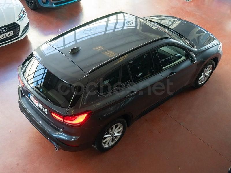 Usado BMW X1 Sport Line 150 CV (110 kW) 2022 Gris / plata SUV