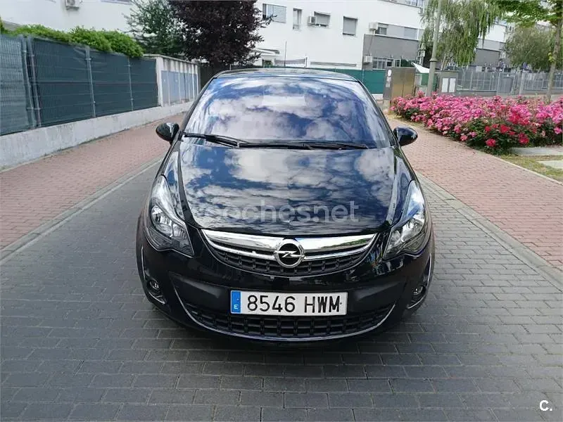 Usado Opel Corsa Selective 85 CV (62 kW) 2014 Negro Utilitario