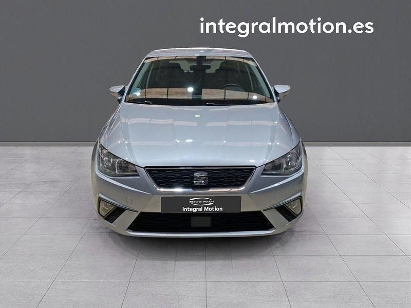Usado Seat Ibiza Style 80 CV (58 kW) 2019 Gris Utilitario