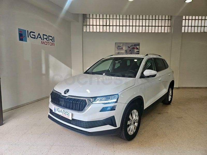Usado Skoda Karoq Ambition 115 CV (84 kW) 2022 Blanco SUV