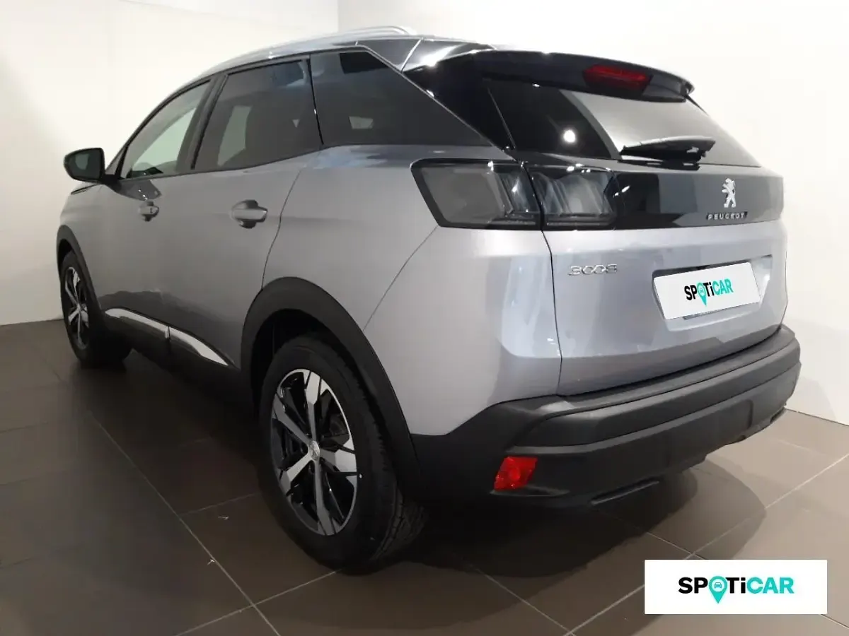 Usado Peugeot 3008 GT 180 CV (132 kW) 2021 Gris SUV