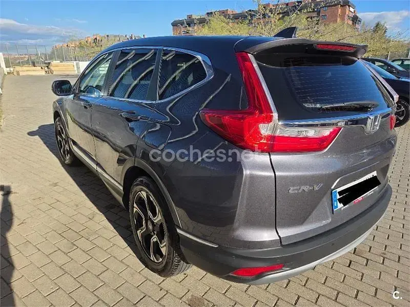Usado Honda CR-V Elegance 184 CV (135 kW) 2019 Gris / plata SUV