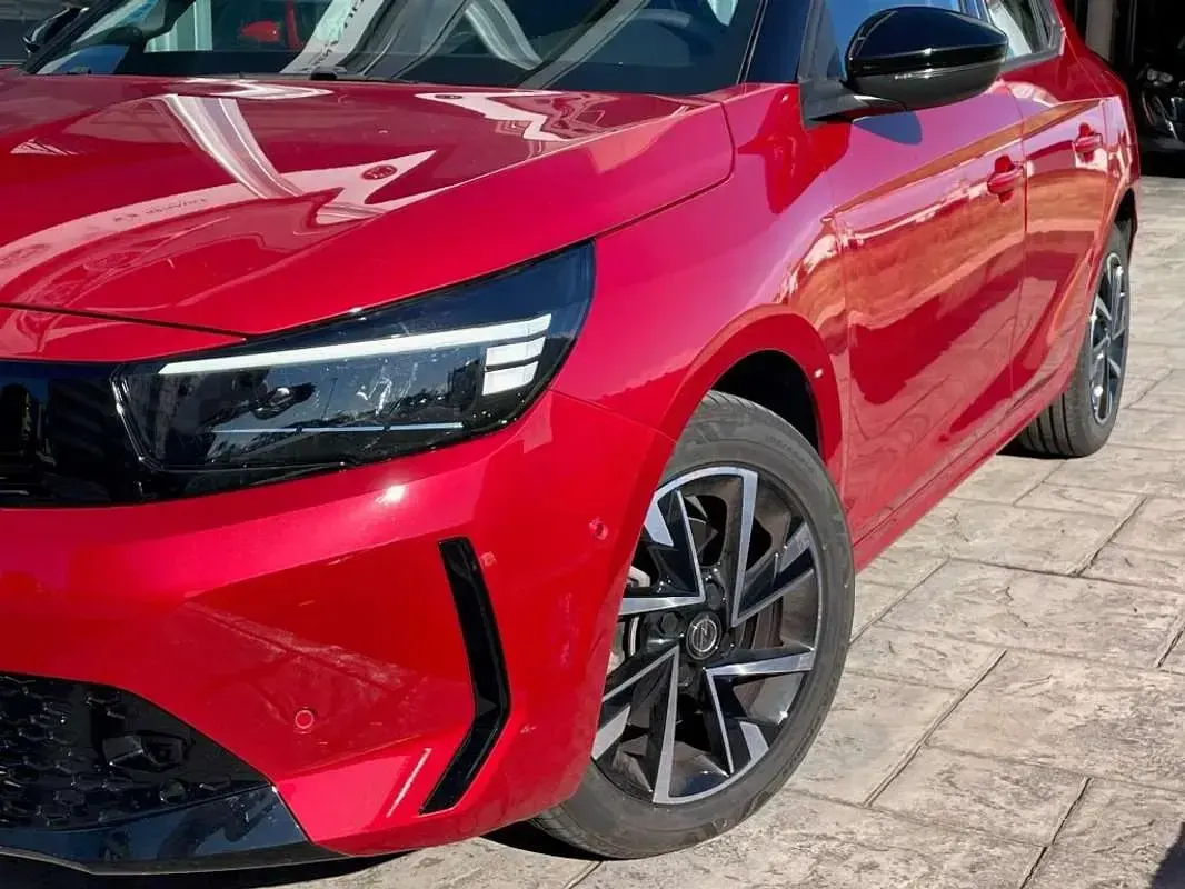 Usado Opel Corsa S 101 CV (74 kW) 2024 Rojo Utilitario