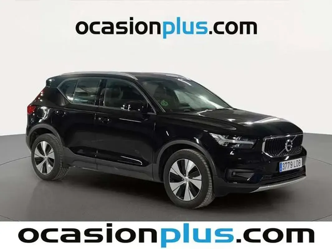 Usado Volvo XC40 Momentum 163 CV (119 kW) 2019 Negro SUV