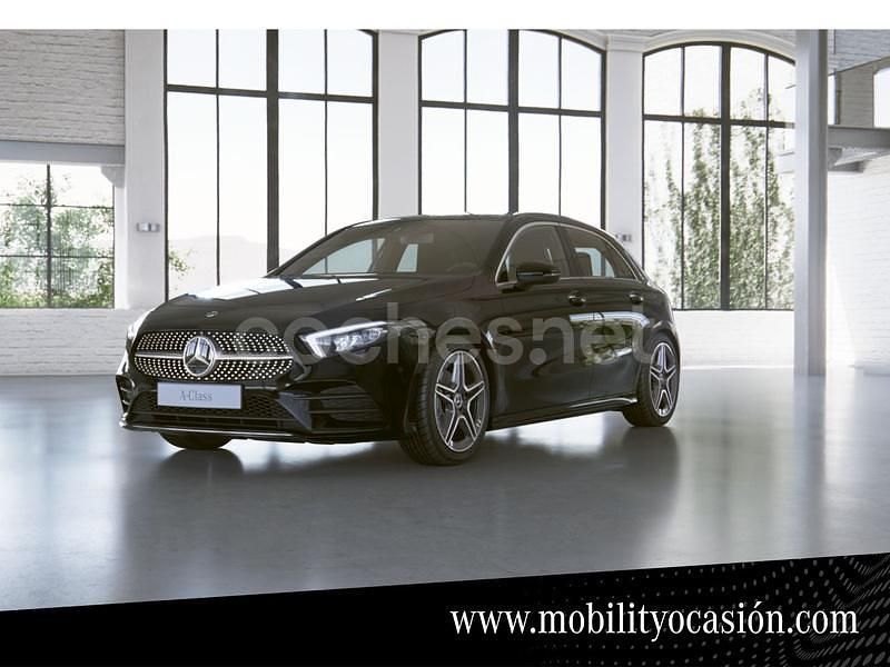Nachtschwarz unilack Usado 2022 Mercedes A180 AMG line Berlina | 29.500 € (Precio justo) - Imagen 1/4