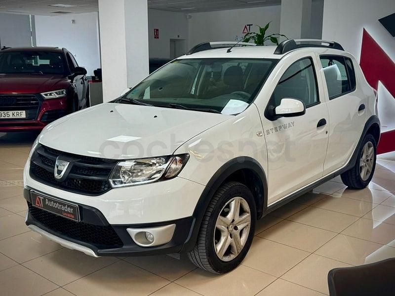 Usado Dacia Sandero Stepway 90 CV (66 kW) 2016 Blanco Berlina