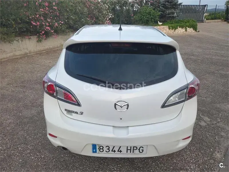 Usado Mazda 3 Style 115 CV (84 kW) 2013 Blanco Berlina