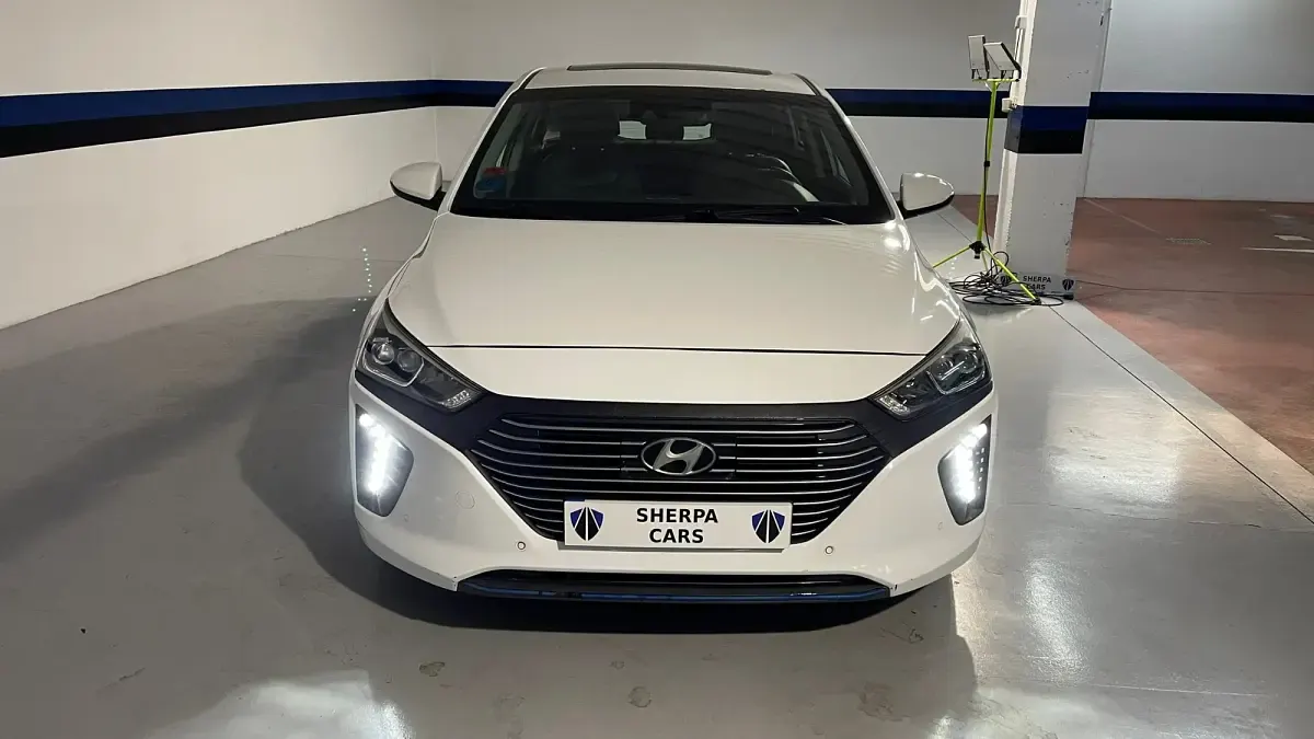 Usado Hyundai Ioniq Style 141 CV (103 kW) 2018 Blanco Utilitario