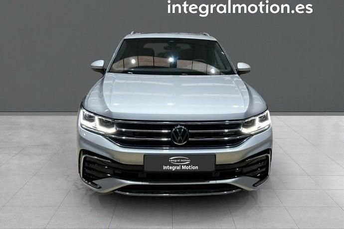 Usado VW Tiguan R-line 244 CV (179 kW) 2022 SUV