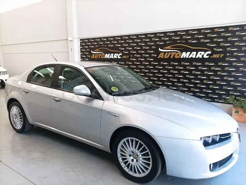 Usado Alfa Romeo 159 Distinctive 150 CV (110 kW) 2008 Gris / plata Berlina