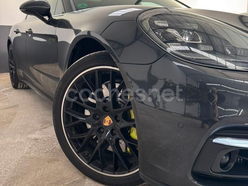 Usado Porsche Panamera 4 462 CV (339 kW) 2018 Gris / plata Berlina
