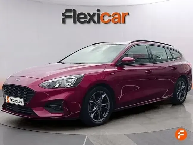 Usado Ford Focus ST-Line 150 CV (110 kW) 2019 Rojo Familiar
