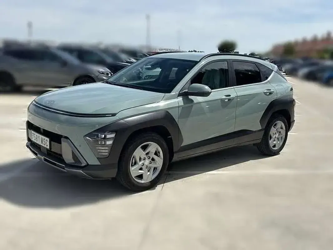 Usado Hyundai Kona 120 CV (88 kW) 2024 Verde SUV