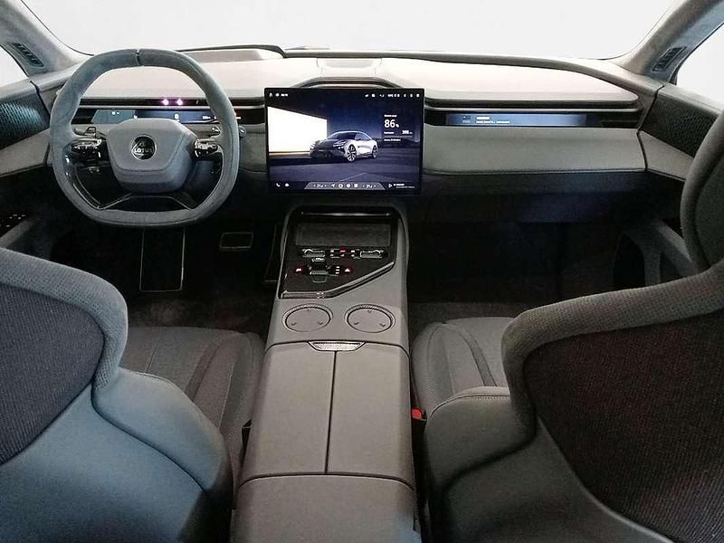 Usado Lotus Emeya 450 kW (612 CV) 2025 Blanco Utilitario