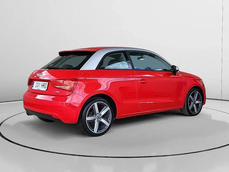 Usado Audi A1 Ambition 86 CV (63 kW) 2013 Rojo Utilitario