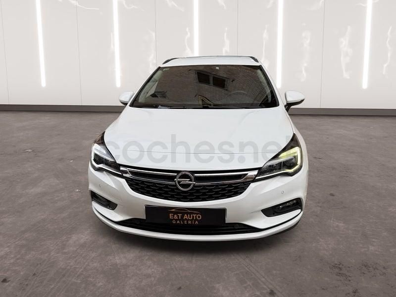Usado Opel Astra Dynamic 150 CV (110 kW) 2019 Blanco Familiar