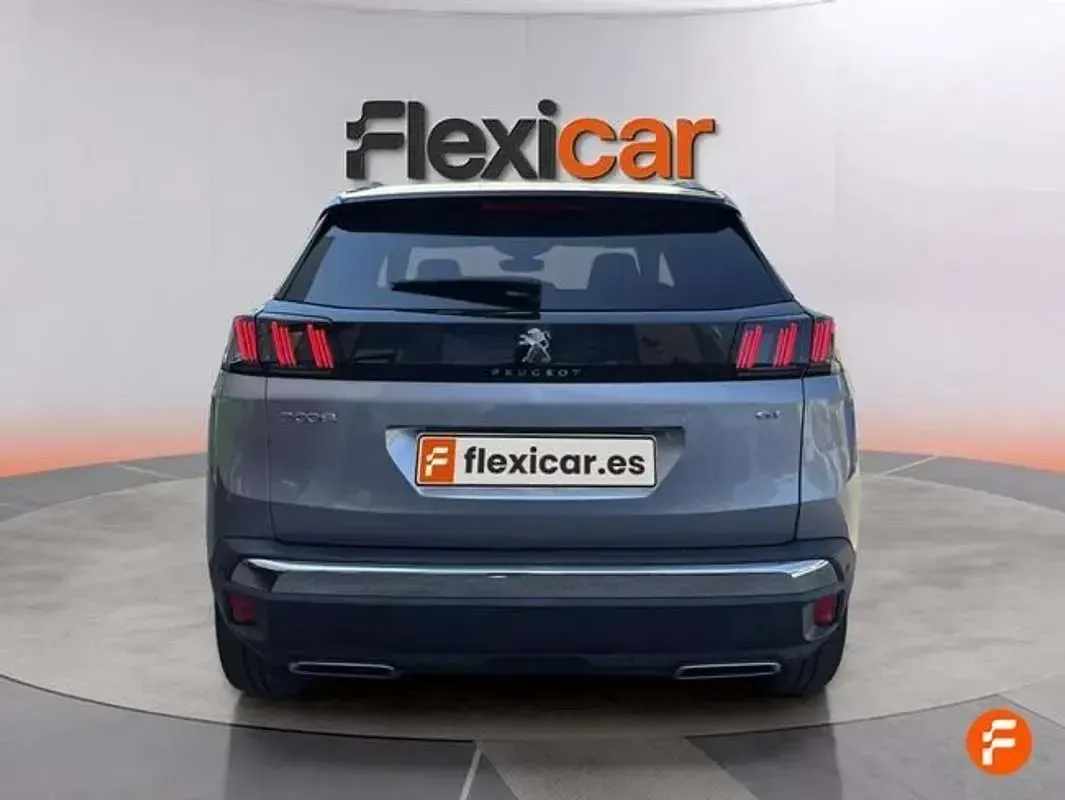 Usado Peugeot 3008 GT 131 CV (96 kW) 2022 Gris SUV