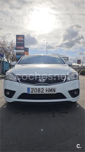 Usado Kia ProCeed 115 CV (84 kW) 2012 Blanco Berlina