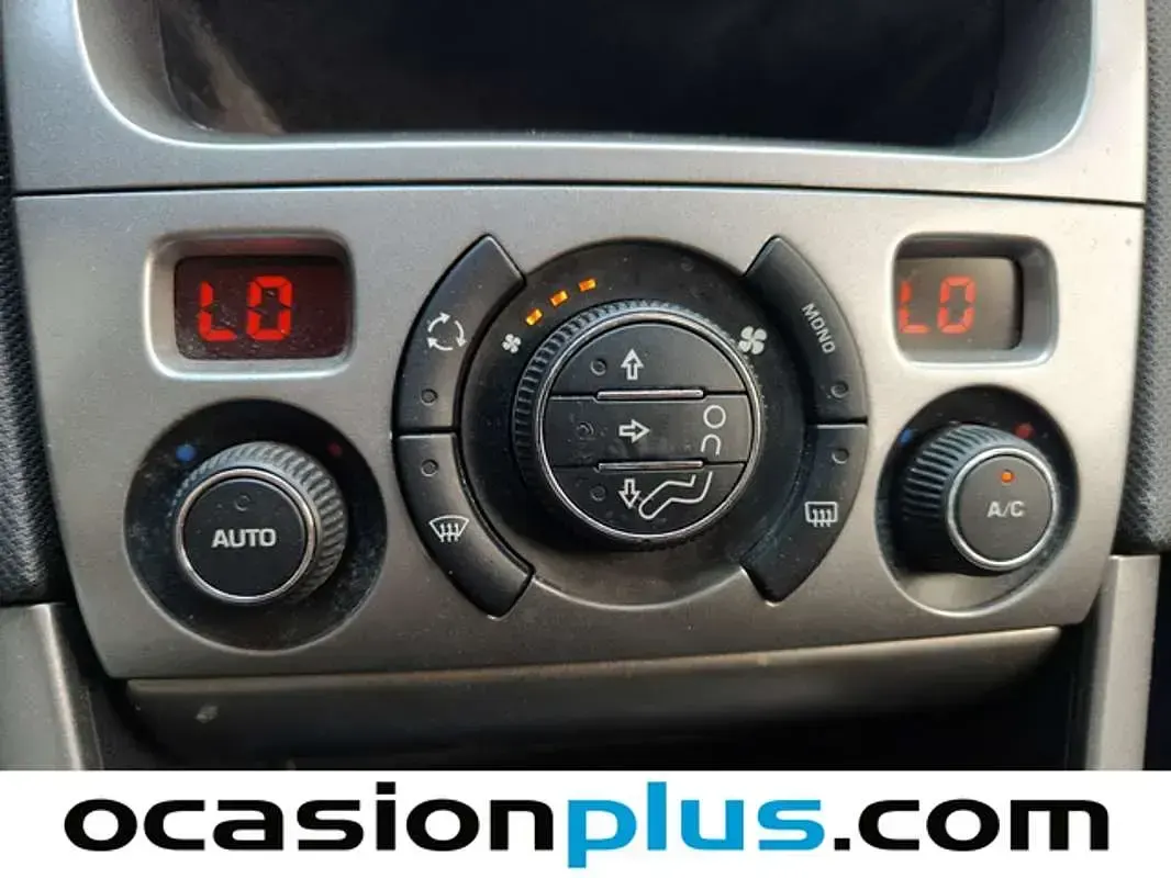 Usado Peugeot 308 Active 120 CV (88 kW) 2012 Gris Utilitario