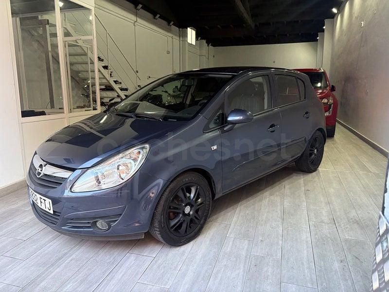 Usado Opel Corsa Essentia 85 CV (62 kW) 2011 Gris / plata Utilitario