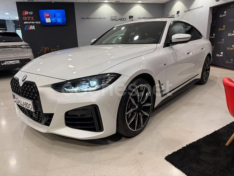 Gris / plata Usado 2021 BMW 420 Comfort Edition Coupe | 43.900 € (Un poco caro) - Imagen 1/4