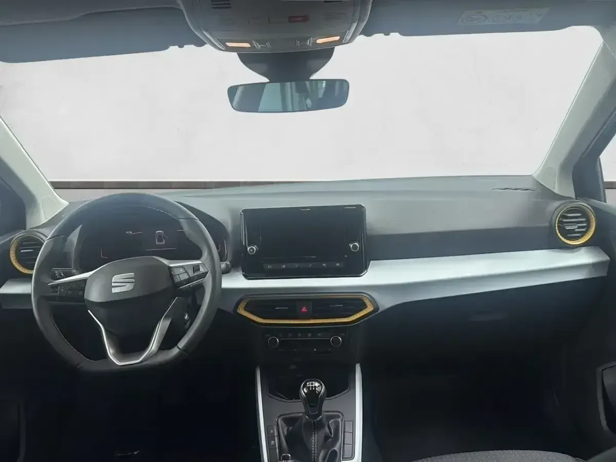 Usado Seat Arona Style 115 CV (84 kW) 2025 Azul SUV