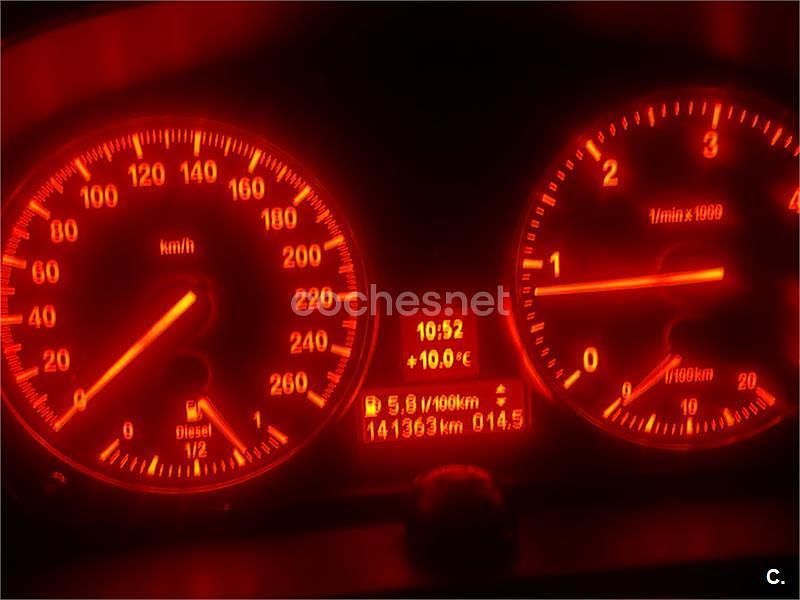 Negro Usado 2011 BMW 318 Berlina | 8900 € (Buen precio) - Imagen 1/4