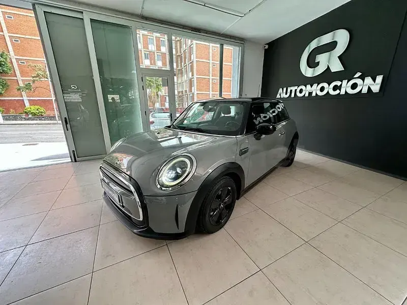 Usado Mini ONE 102 CV (75 kW) 2022 Gris / plata Utilitario