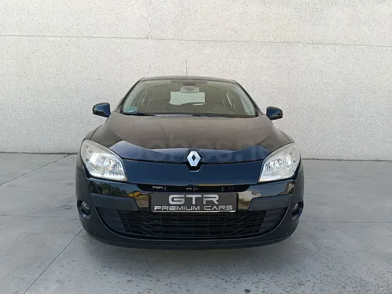 Usado Renault Mégane Authentique 110 CV (80 kW) 2012 Negro Berlina