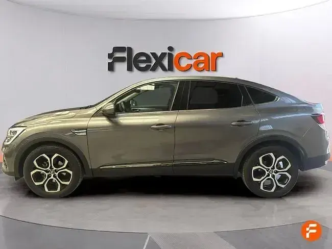 Usado Renault Arkana Equilibre 145 CV (106 kW) 2022 Negro SUV