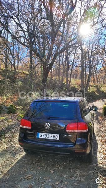 Usado VW Touareg 225 CV (165 kW) 2006 Negro SUV