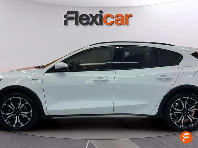 Usado Ford Focus Active 155 CV (114 kW) 2022 Blanco Berlina