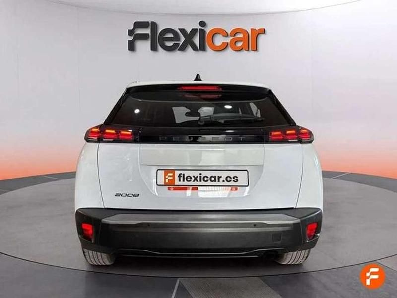 Usado Peugeot 2008 Allure 101 CV (74 kW) 2025 Blanco SUV
