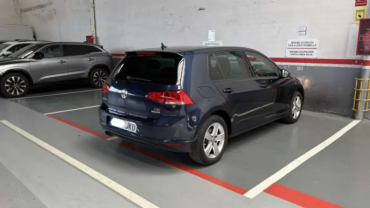 Usado VW Golf VII Advance 125 CV (91 kW) 2015 Azul Utilitario
