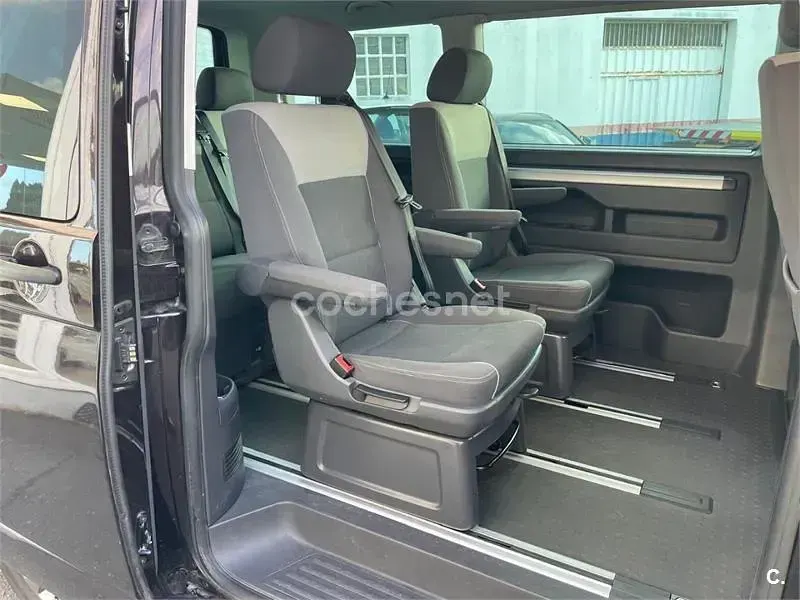 Usado VW Multivan Highline 140 CV (102 kW) 2014 Granate Monovolumen