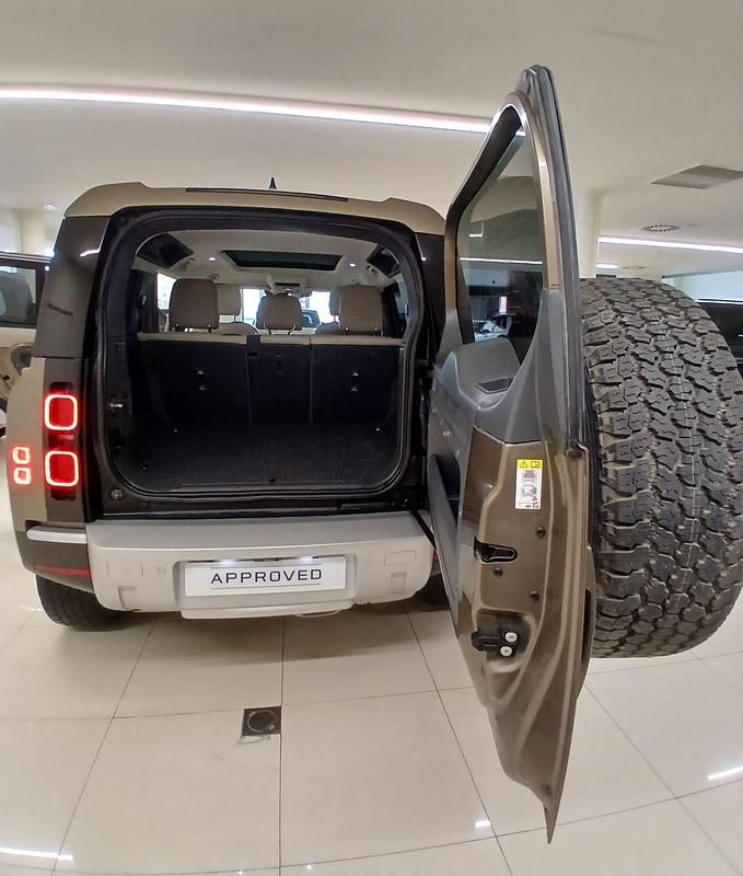 Usado Land Rover Defender 200 CV (147 kW) 2022 Todoterreno SUV