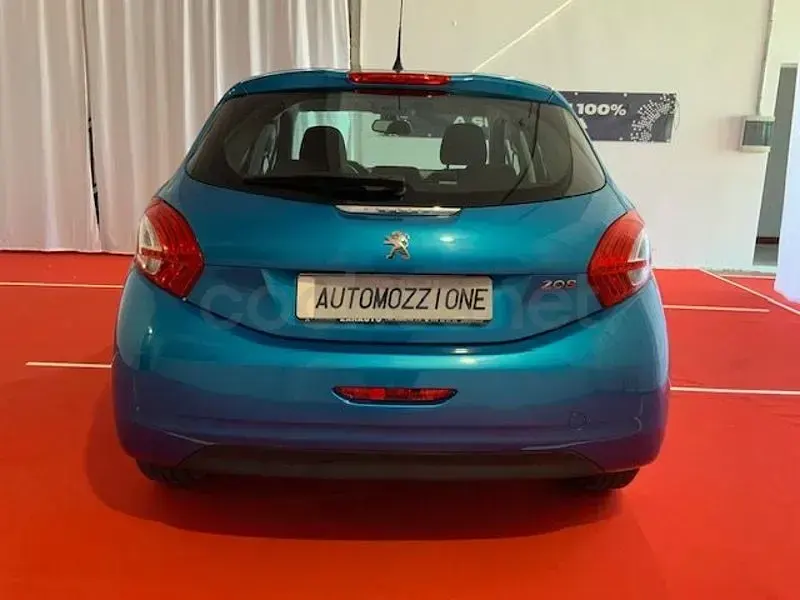 Usado Peugeot 208 Active 82 CV (60 kW) 2013 Azul Utilitario