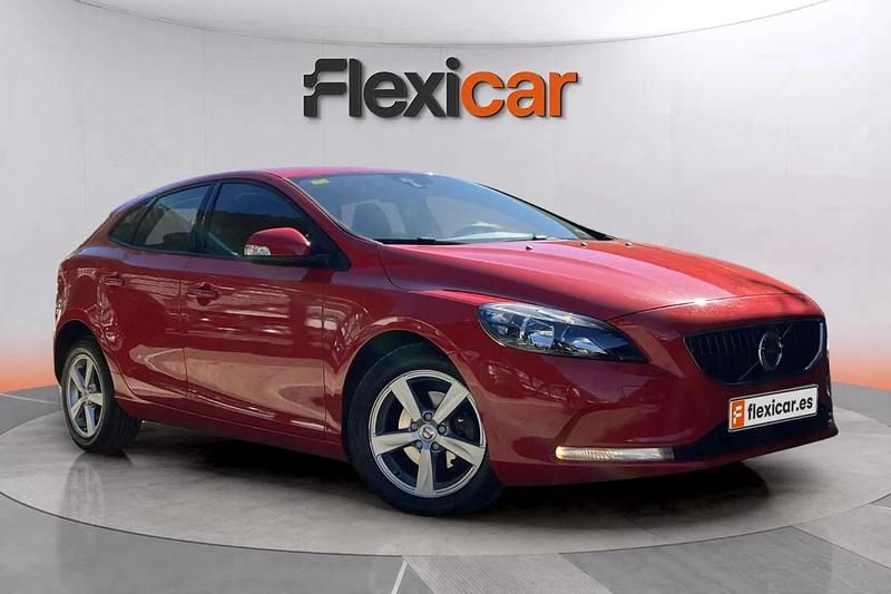 Rojo Usado 2017 Volvo V40 Inscription Familiar | 12.290 € (Precio justo) - Imagen 1/4