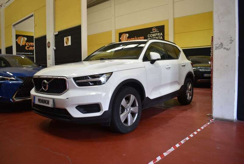 Blanco Usado 2019 Volvo XC40 Momentum SUV | 20.990 € (Precio justo) - Imagen 1/4