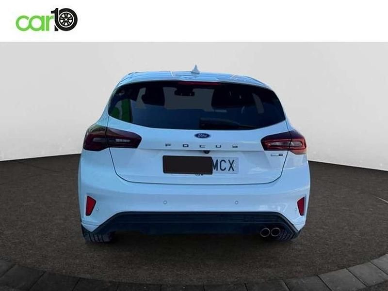 Usado Ford Focus ST-Line 125 CV (91 kW) 2022 Blanco Utilitario
