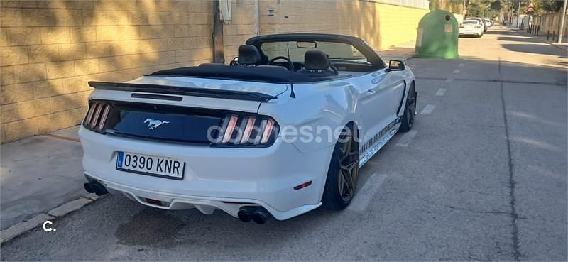 Usado Ford Mustang 314 CV (230 kW) 2017 Blanco Descapotable