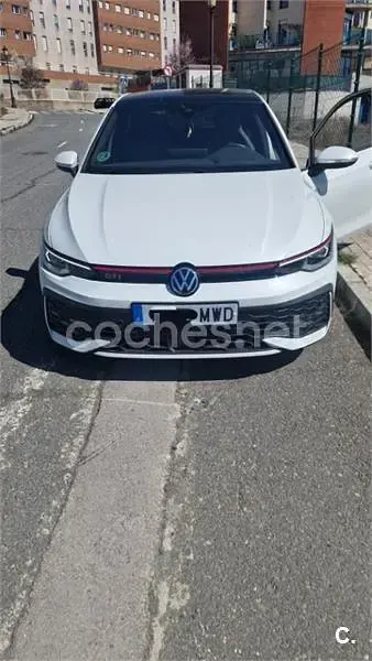 Usado VW Golf VIII GTI 265 CV (194 kW) 2025 Blanco Berlina