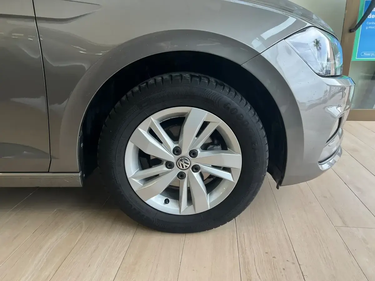 Używany VW Polo Advance 80 KM (58 kW) 2018 Szary Hatchback