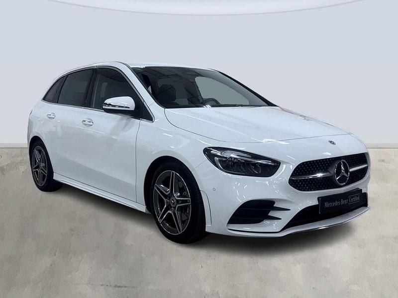 Usado Mercedes B200 150 CV (110 kW) 2025 Blanco Monovolumen