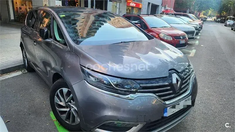 Usado Renault Espace Initiale Paris 160 CV (117 kW) 2016 Gris / plata Monovolumen