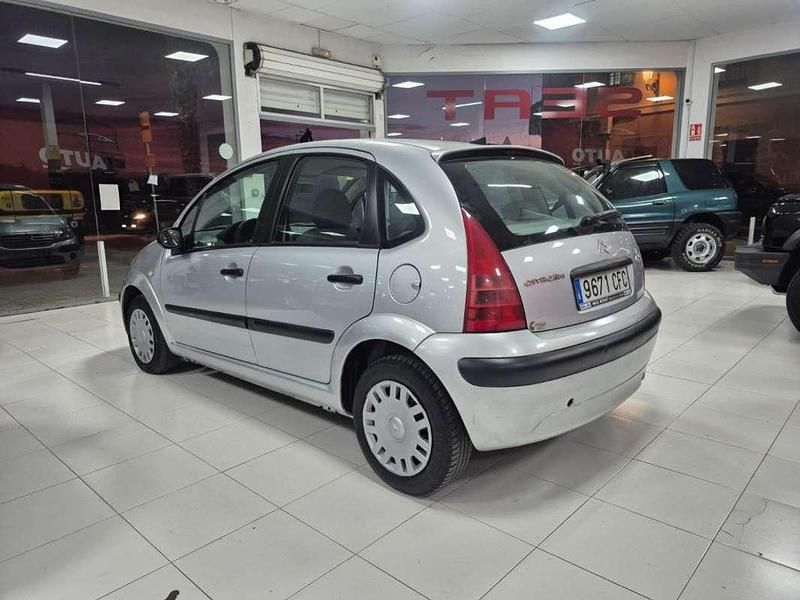 Usado Citroën C3 Exclusive 68 CV (50 kW) 2003 Plateado Utilitario