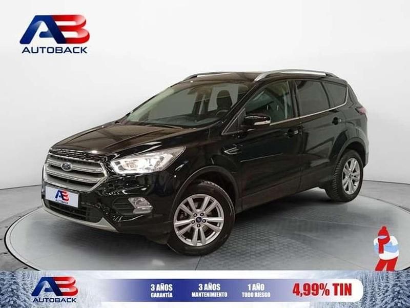 Usado Ford Kuga Trend 120 CV (88 kW) 2019 Negro SUV