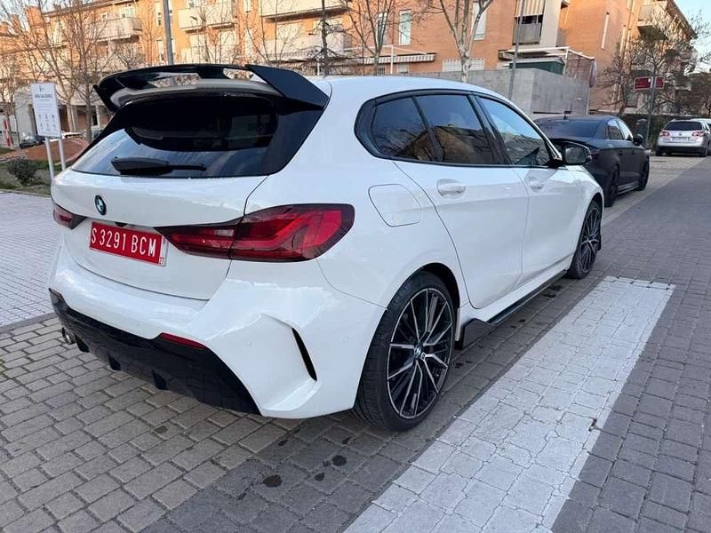 Usado BMW 116 M Sport 136 CV (100 kW) 2024 Blanco Utilitario