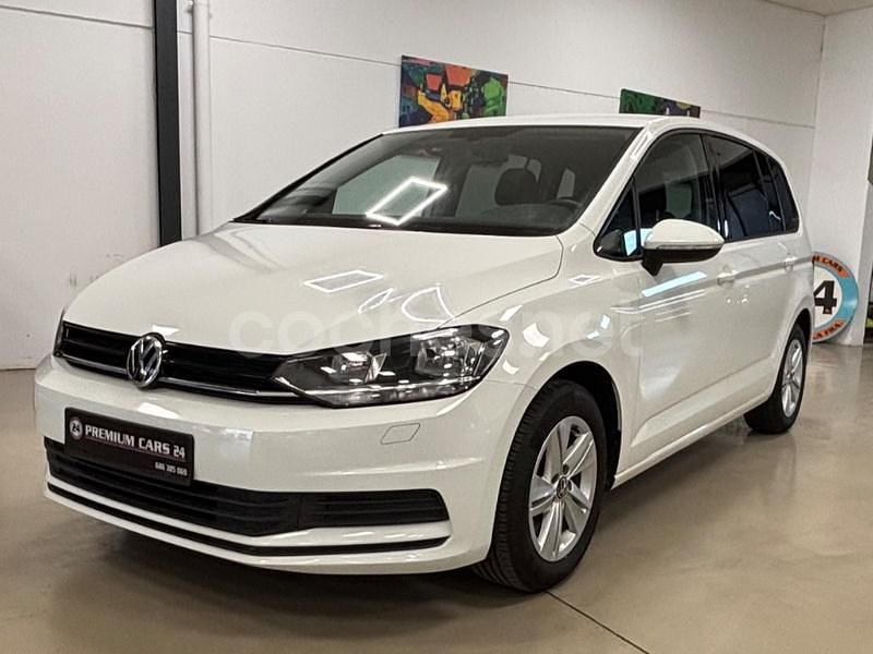 Blanco Usado 2019 VW Touran Advance Monovolumen | 19.990 € (Precio justo) - Imagen 1/4